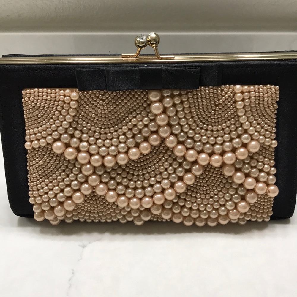 NWOT pearl vintage clutch